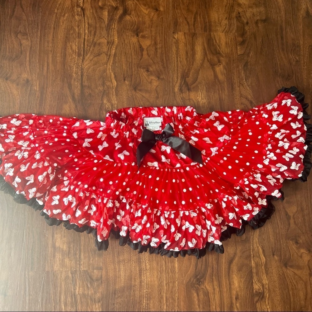 3/$30 ☀️ Disney Parks Minnie Red Polka Dot Skort